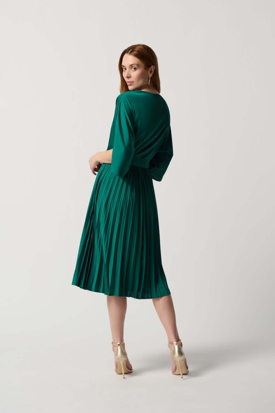 Women Joseph Ribkoff | Joseph Ribkoff Satin Fit & Flare Dress In True Emerald 234265