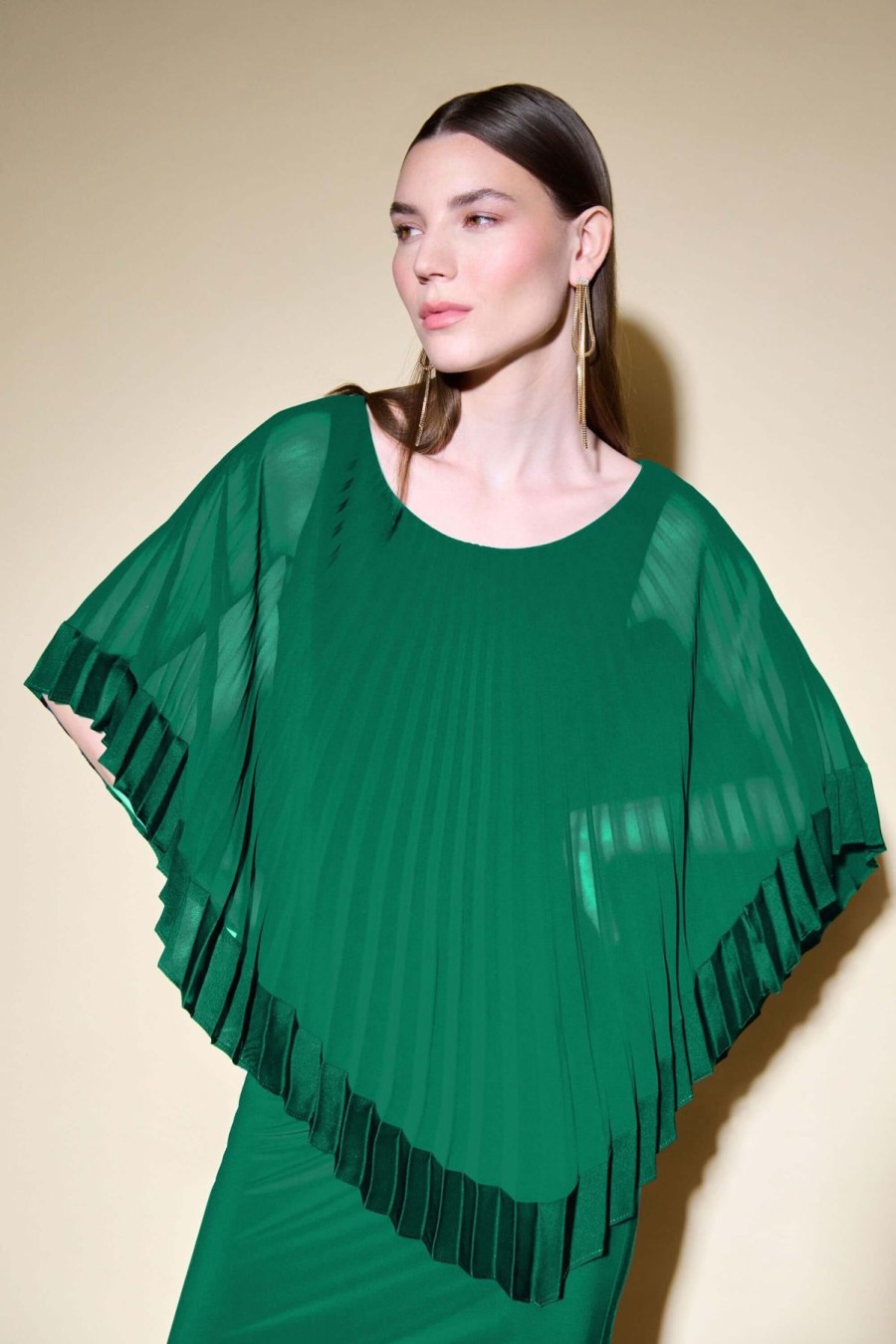 Women Joseph Ribkoff | Signature By Joseph Ribkoff Pleated Cape Dress In True Emerald 234705