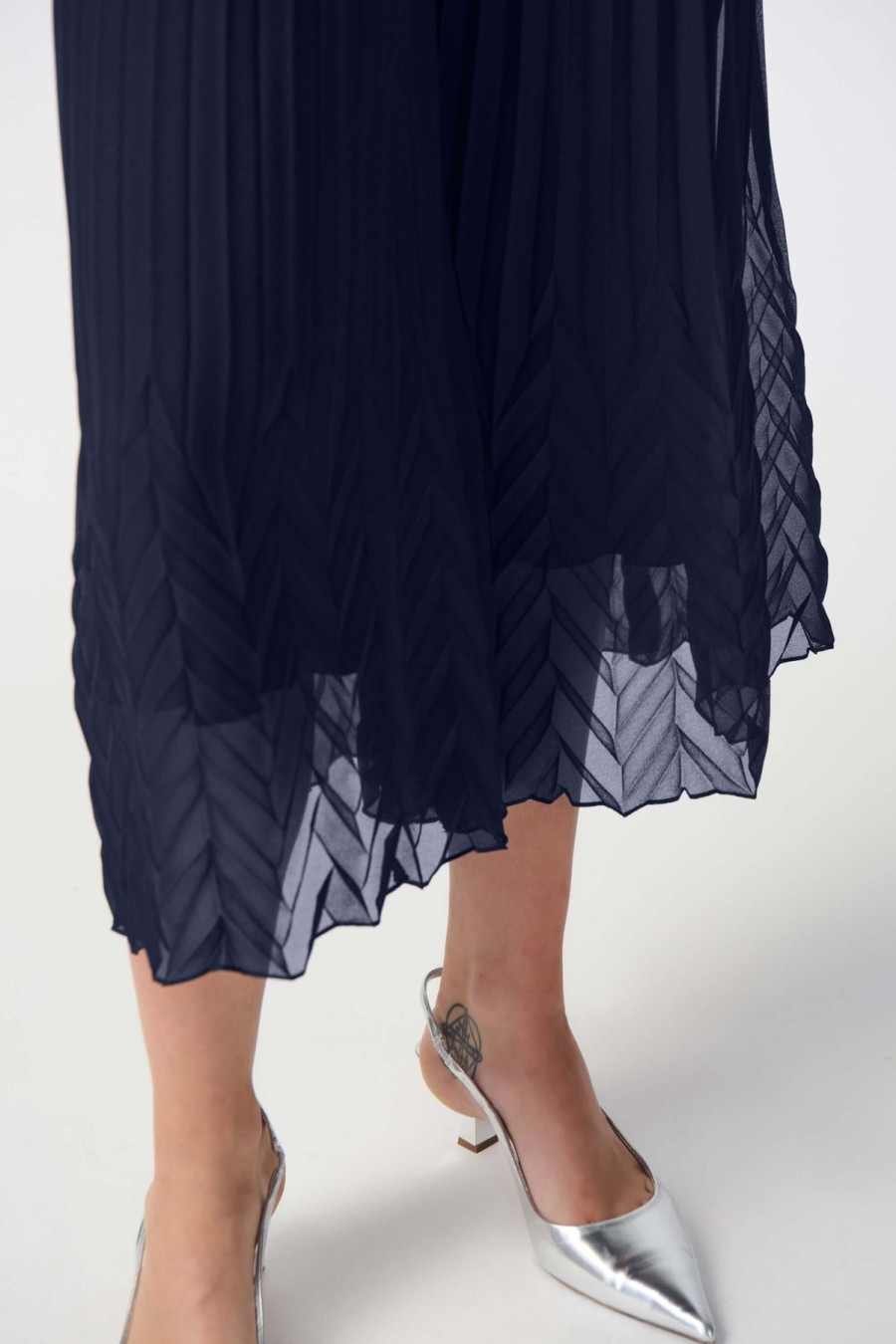 Women Joseph Ribkoff | Joseph Ribkoff Chiffon Culotte Pants In Midnight 241931